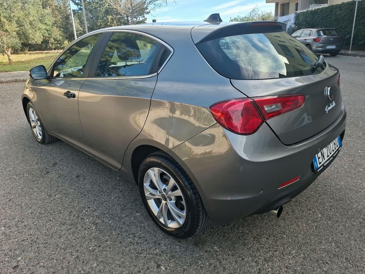 Alfa Romeo Giulietta 1.6 JTDm-2 105 CV Exclusive