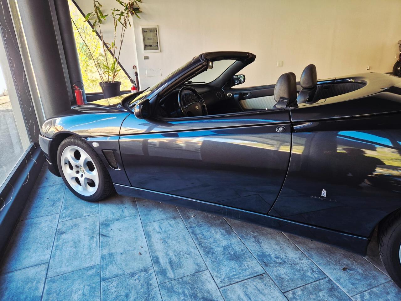Alfa Romeo GTV Spider 2.0i 16V Twin Spark ASI