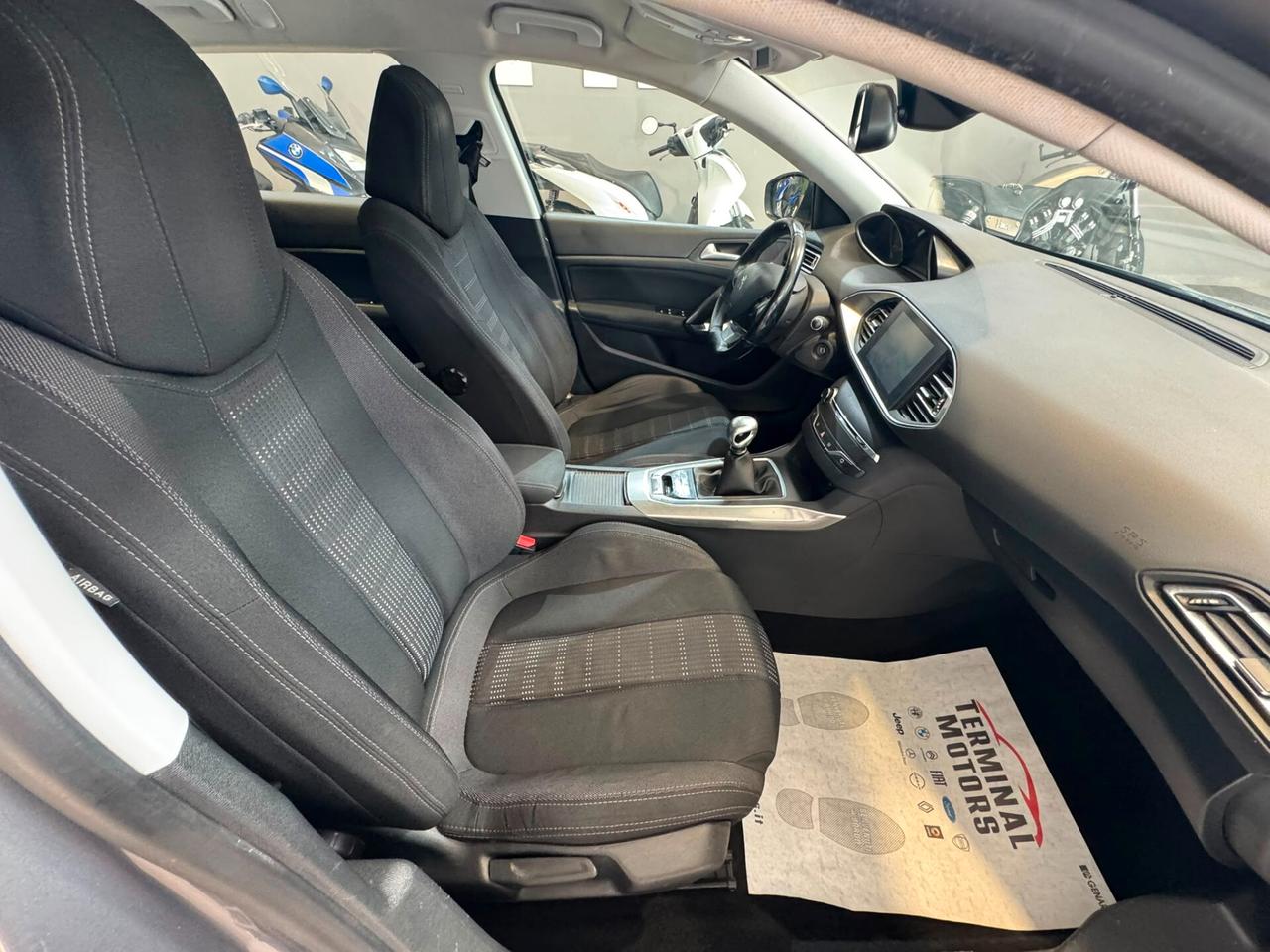 Peugeot 308 SW 1.6 HDI 115cv ALLURE