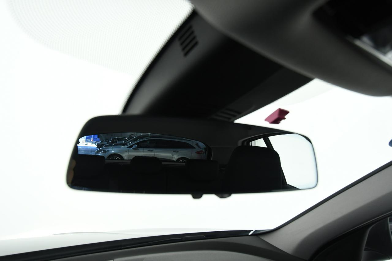 BMW 116d Business Advantage auto APPLE CARPLAY+NEOPATENTATI
