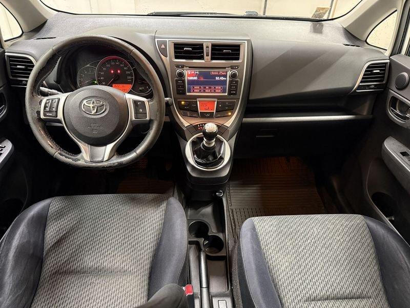 Toyota Verso-S Verso-S 1.4D MT Active