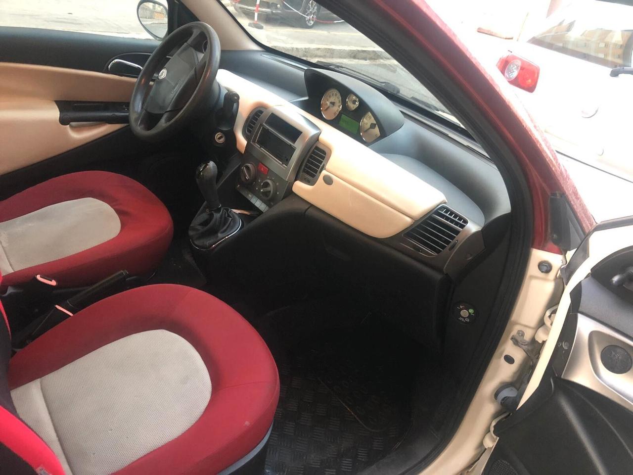 Lancia Ypsilon 1.3 Multijet 16V Argento