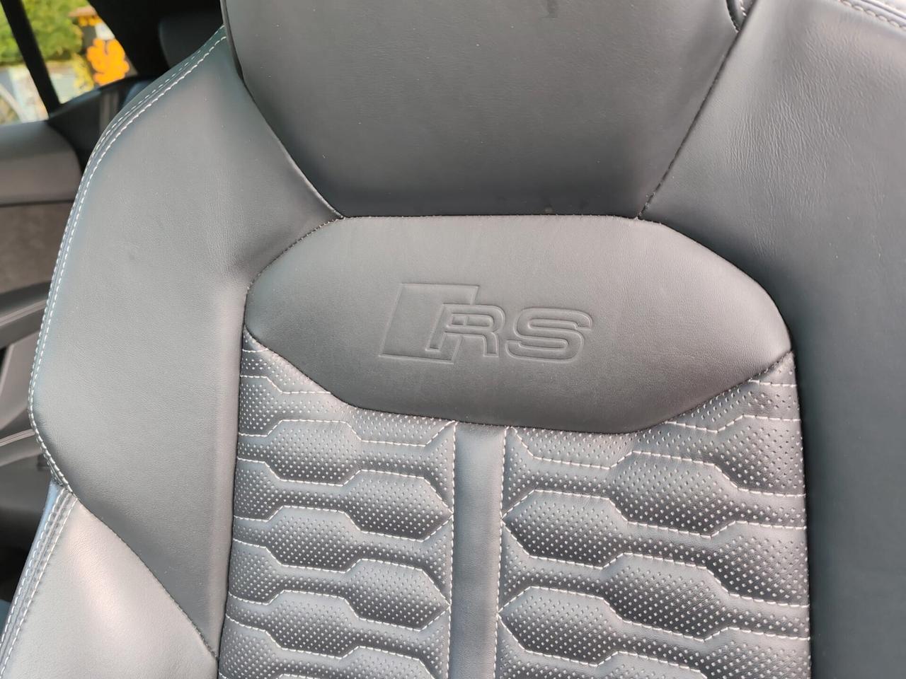 Audi Q8 RS TFSI V8 quattro tiptronic