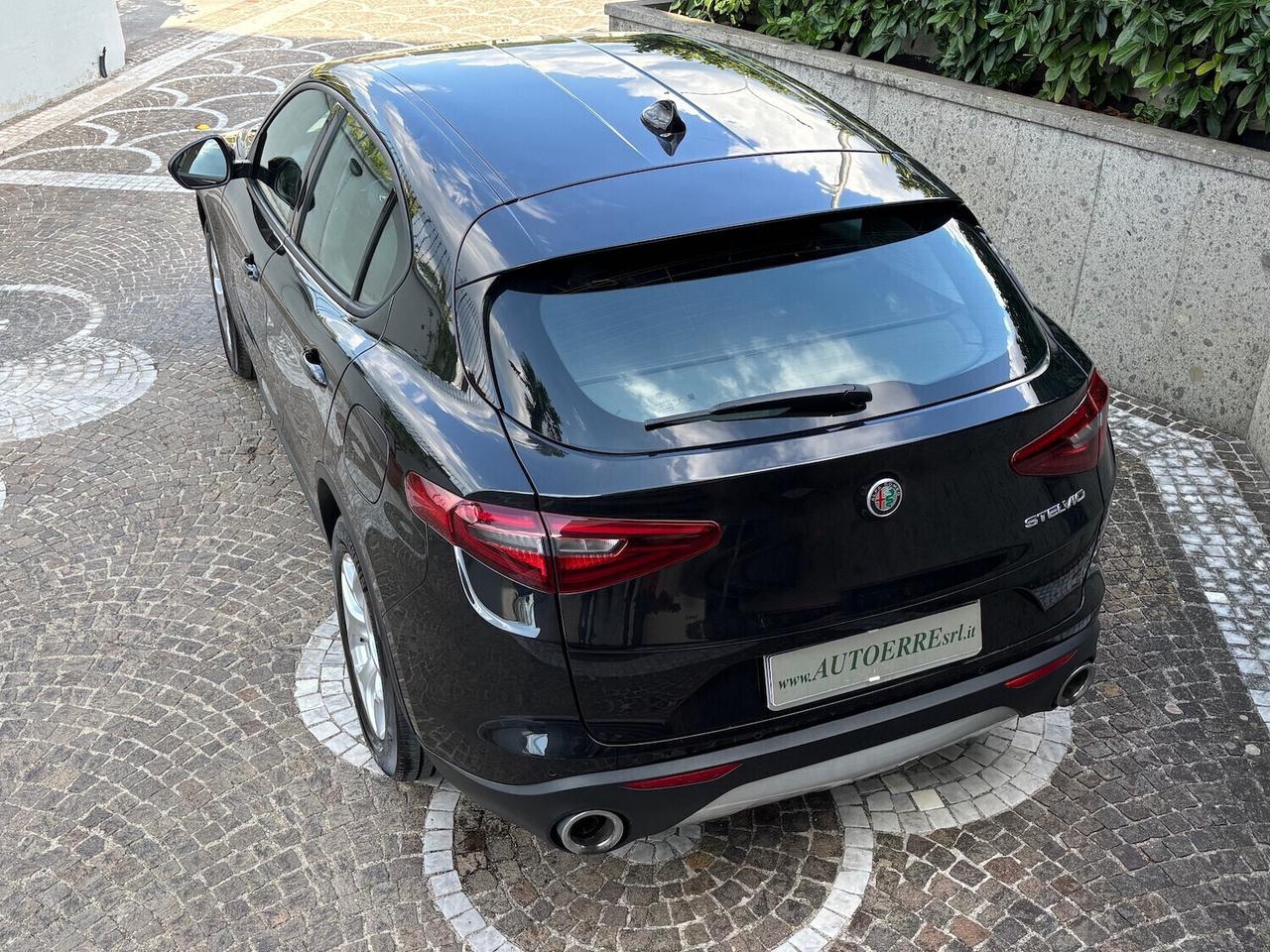 Alfa Romeo Stelvio 2.2 Turbodiesel 160 CV AT8 RWD