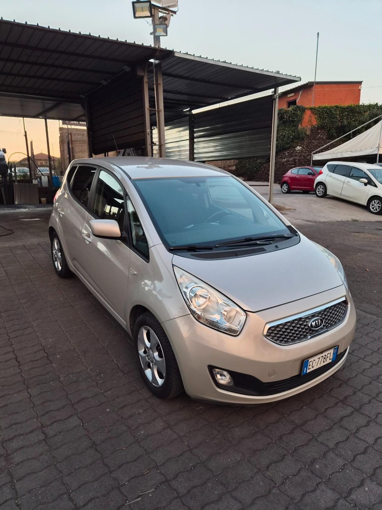 Kia Venga 1.4 CVVT Fullsky