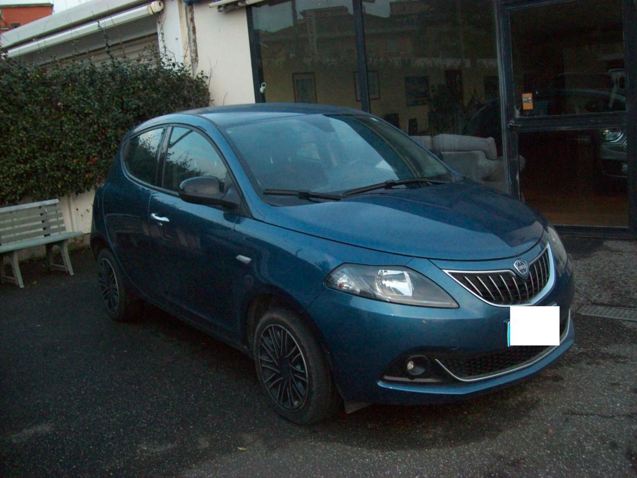 Lancia Ypsilon 1.0 FireFly 5 porte S&S Hybrid Gold