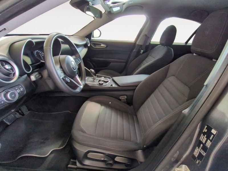 Alfa Romeo Giulia 2.2 Turbo AT8 160CV Business