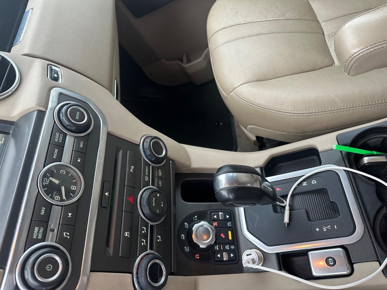 Land Rover Discovery 4 3.0 TDV6 HSE