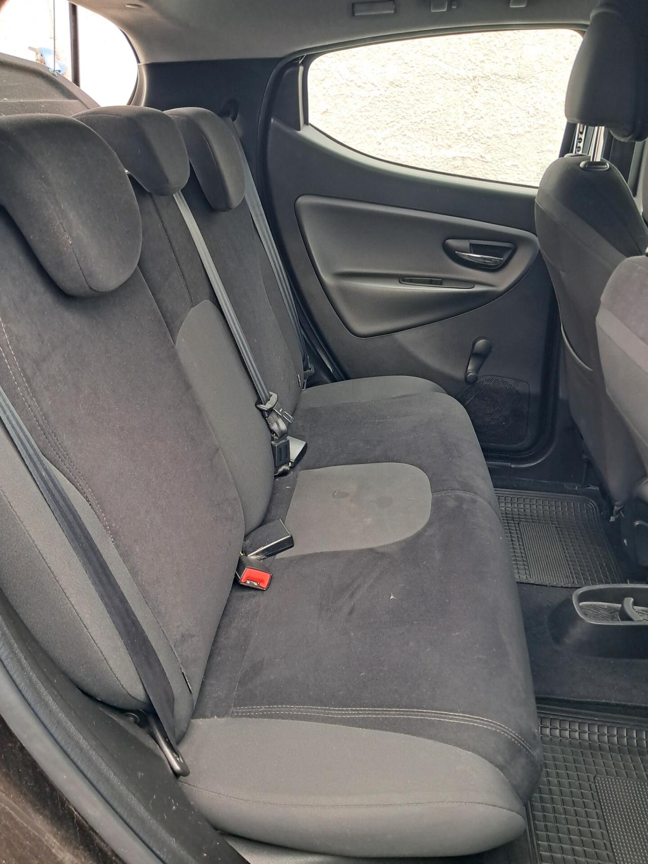 Lancia Ypsilon 1.3 MJT Gold