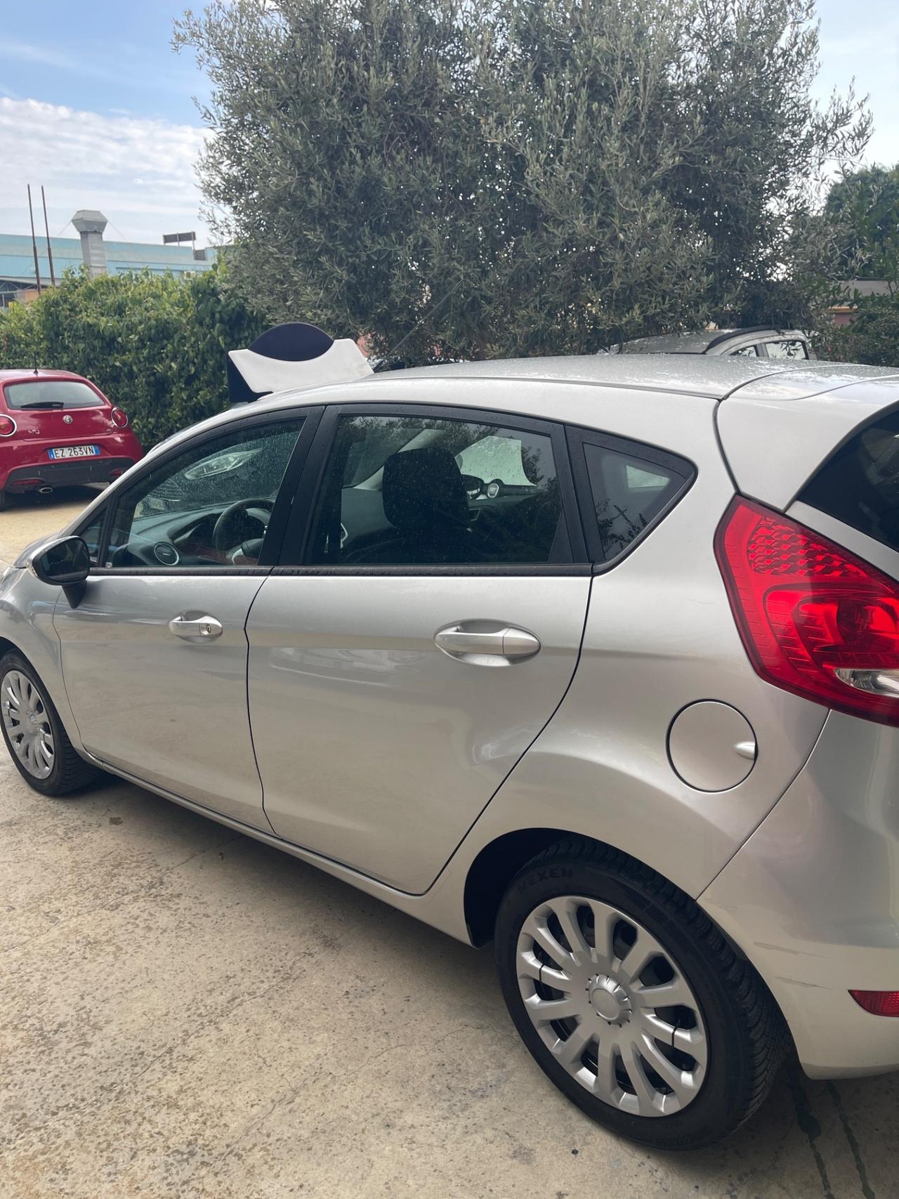 Ford Fiesta 1.4 5 porte Bz.- GPL Titanium
