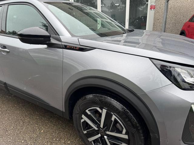 PEUGEOT 2008 PureTech 100CV Style