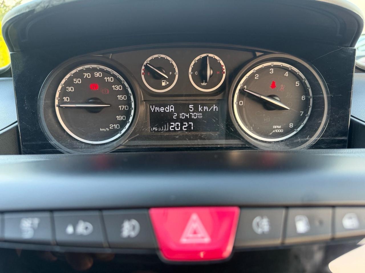 Lancia Ypsilon 1.2 69 CV 5 porte GPL Ecochic Gold neopatentati