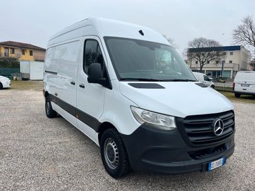 Mercedes Benz 311 Cdi Sprinter F39/33