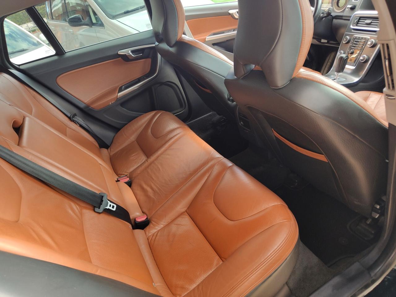 Volvo V60 D5 Geartronic Summum
