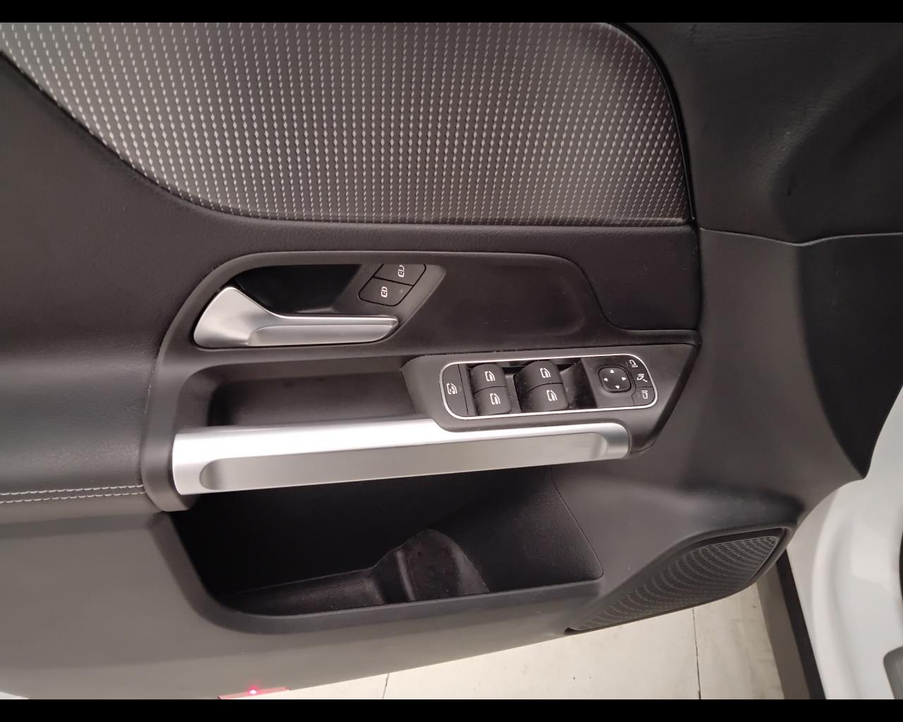 Mercedes-Benz GLB - X247 2019 - GLB 200 d Sport Plus auto