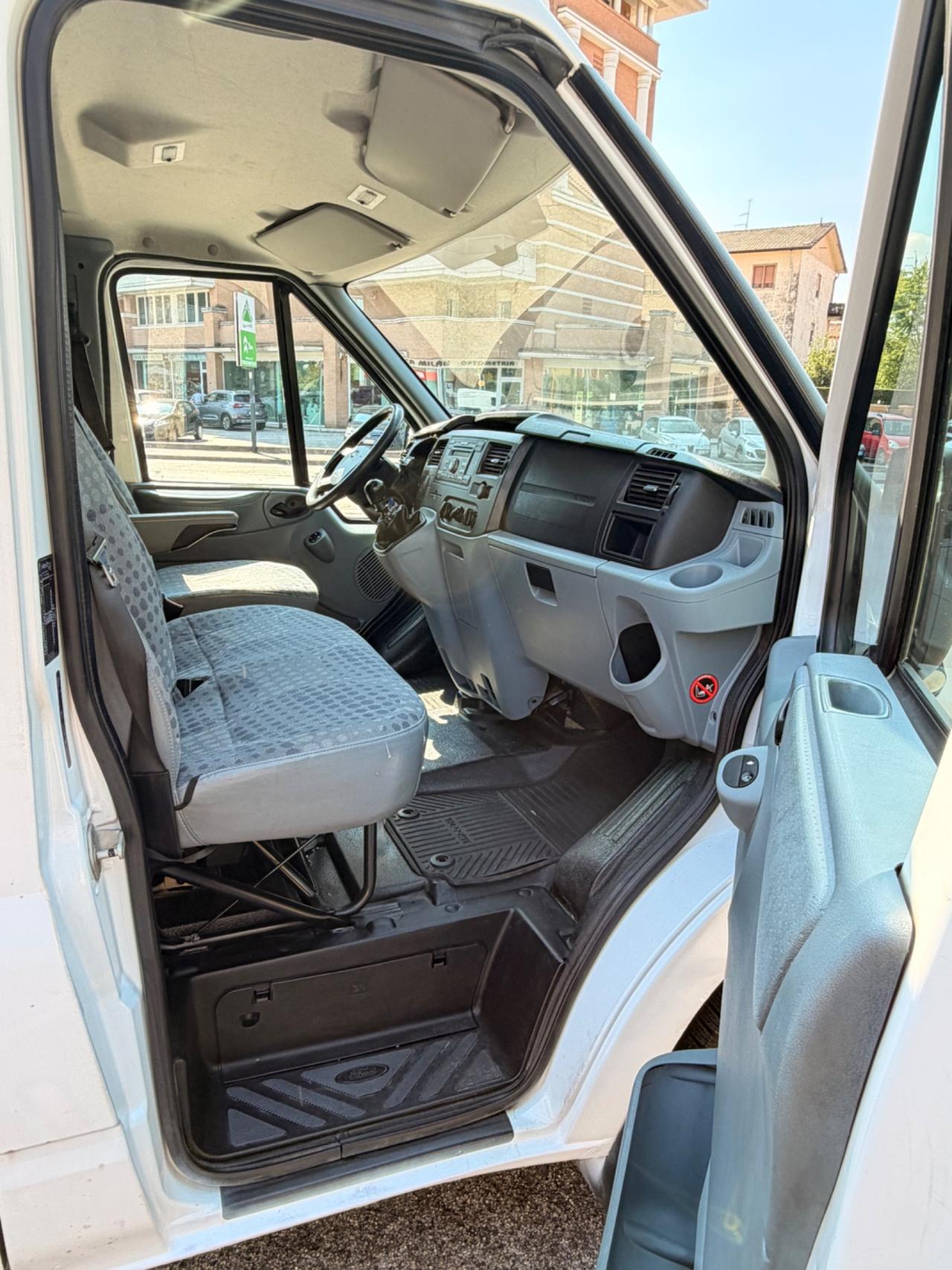 FORD TRANSIT 2.2TDCI 2010 buone condizioni pronto uso