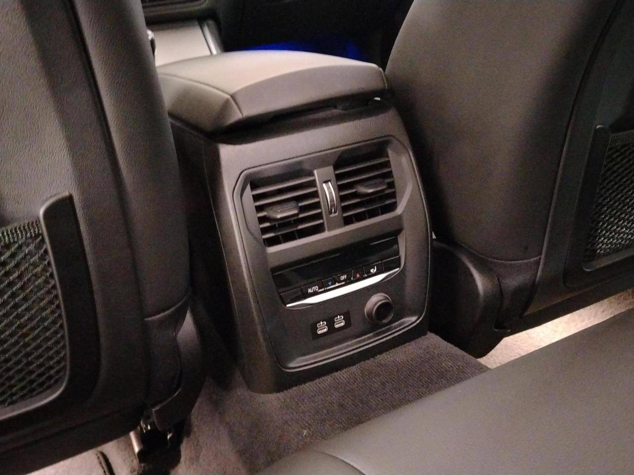 BMW Serie 3 318d Berlina MSport