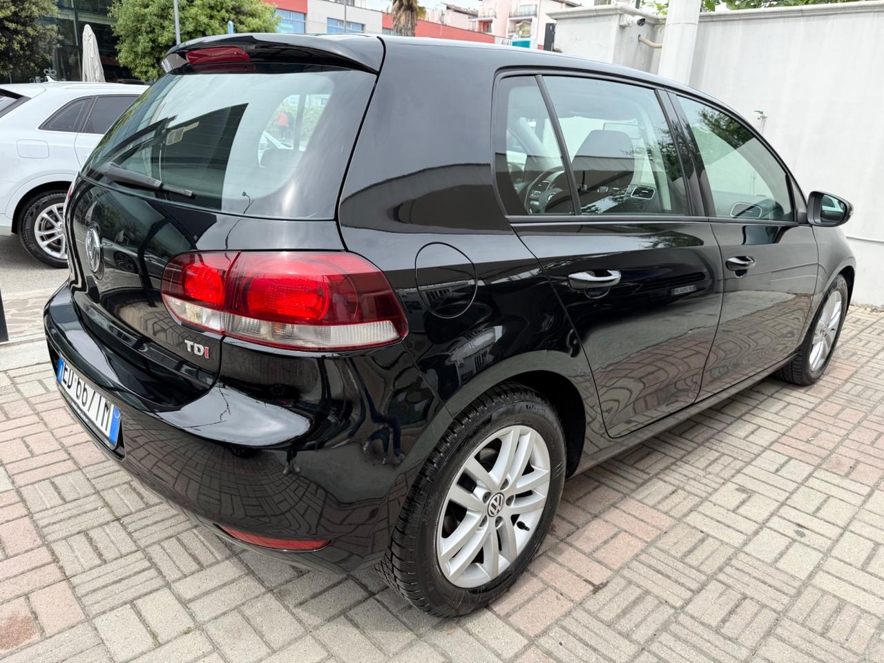Volkswagen Golf 1.6 TDI Highline - GARANZIA