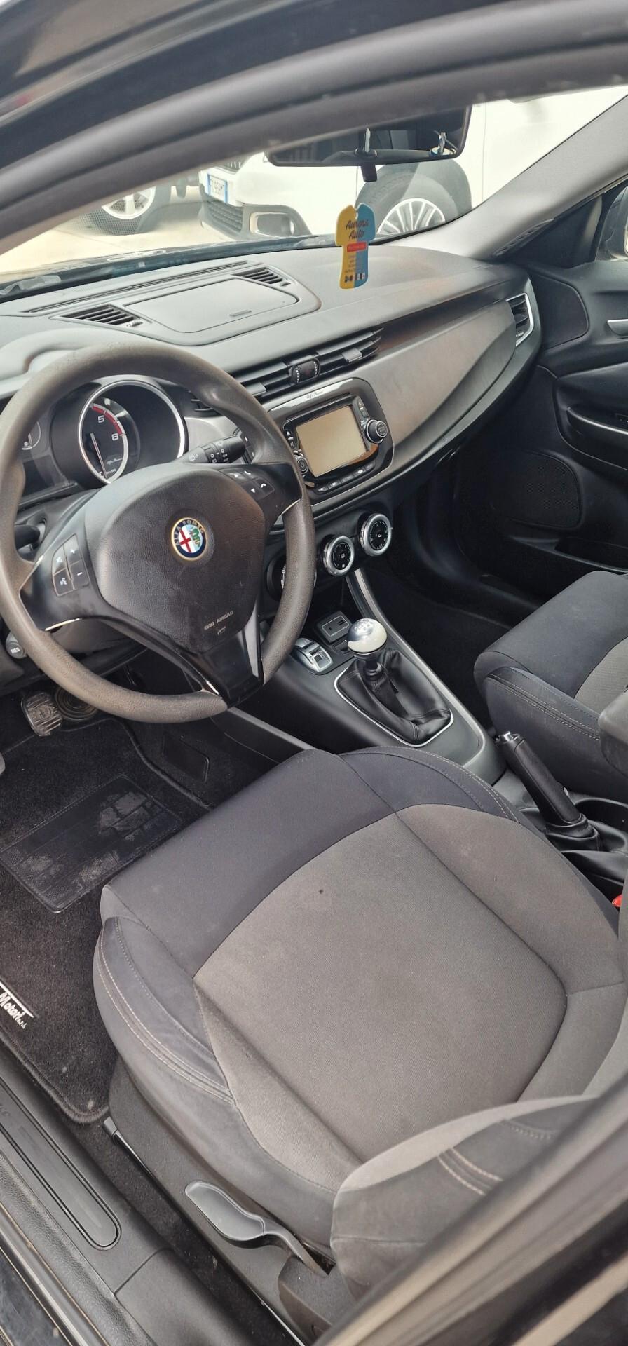 Alfa Romeo Giulietta 1.6 JTDm-2 120 CV Distinctive