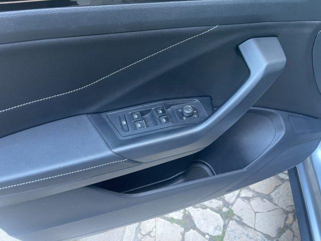 VOLKSWAGEN T-Roc 1.5 TSI ACT DSG R-Line