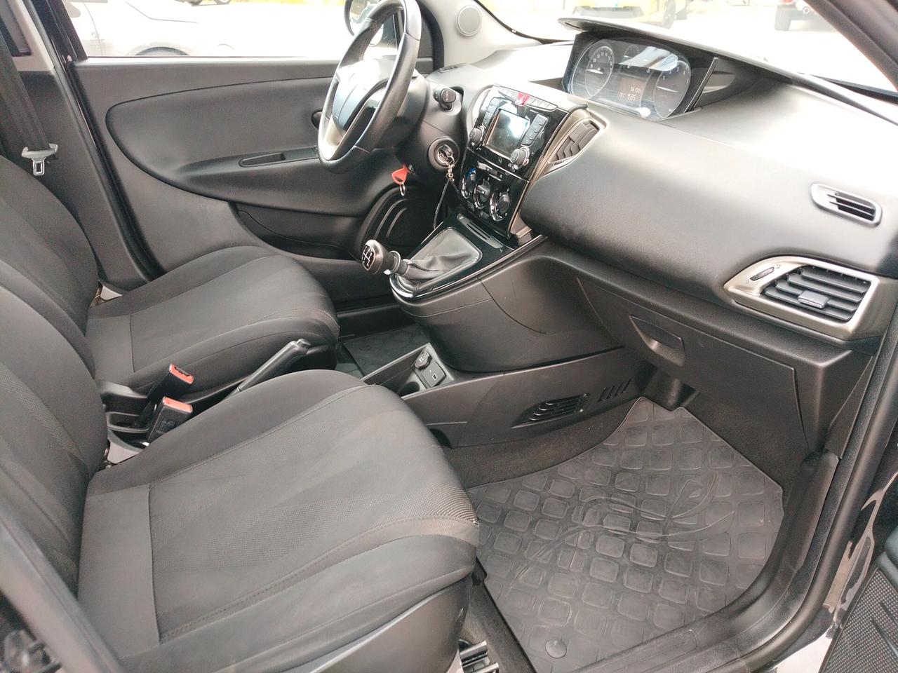 Lancia Ypsilon 1.2 69 CV 5 porte S&S Elefantino Blu
