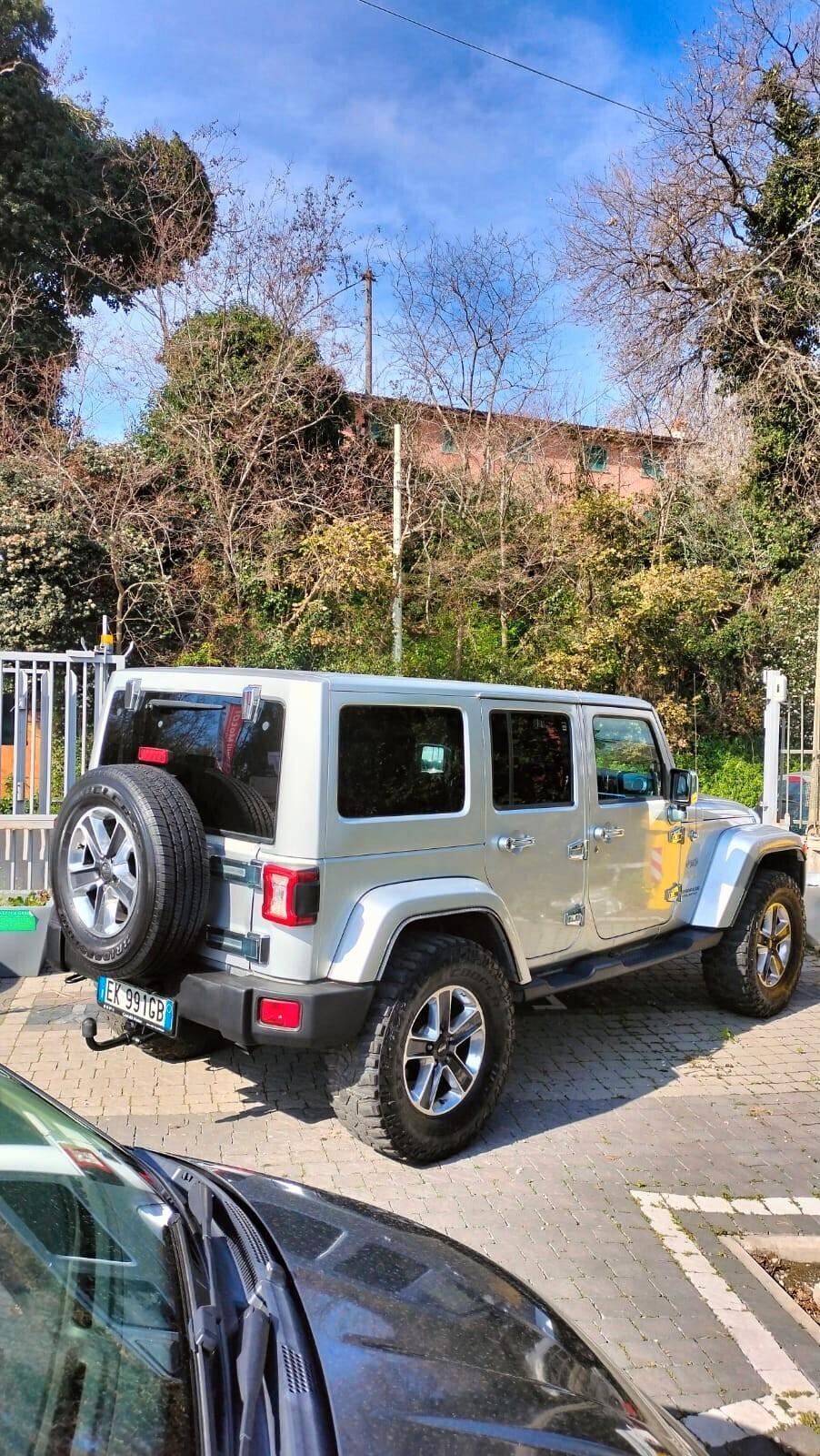 Jeep Wrangler Unlimited 2.8 CRD DPF Sahara