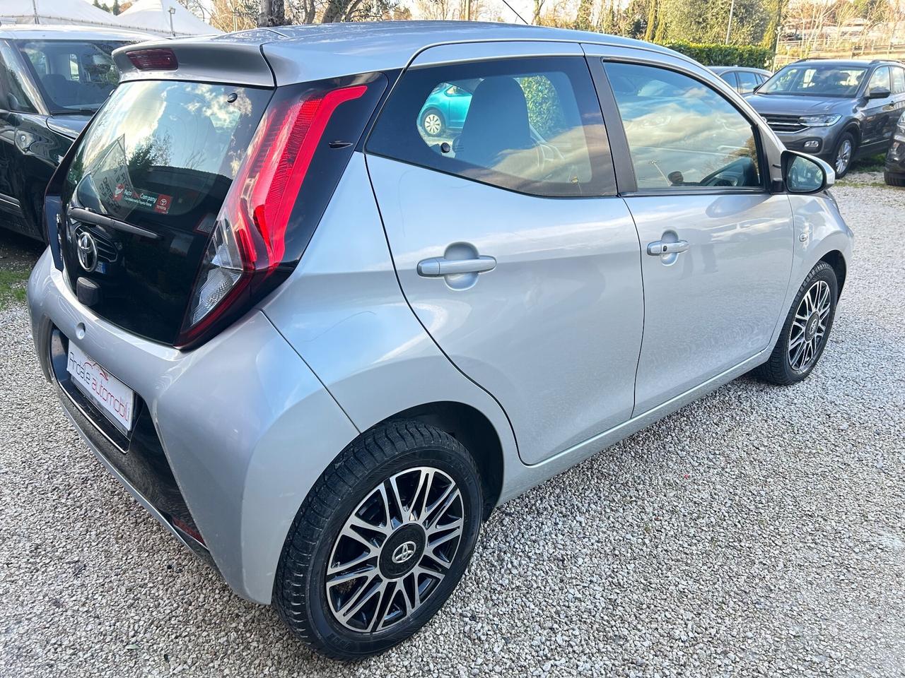 Toyota Aygo Connect 1.0 5P AUTOMATICA NAVI