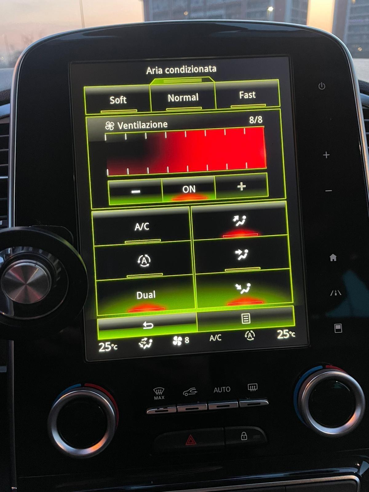 Renault Espace dCi 160CV EDC Energy Initiale Paris 4Control