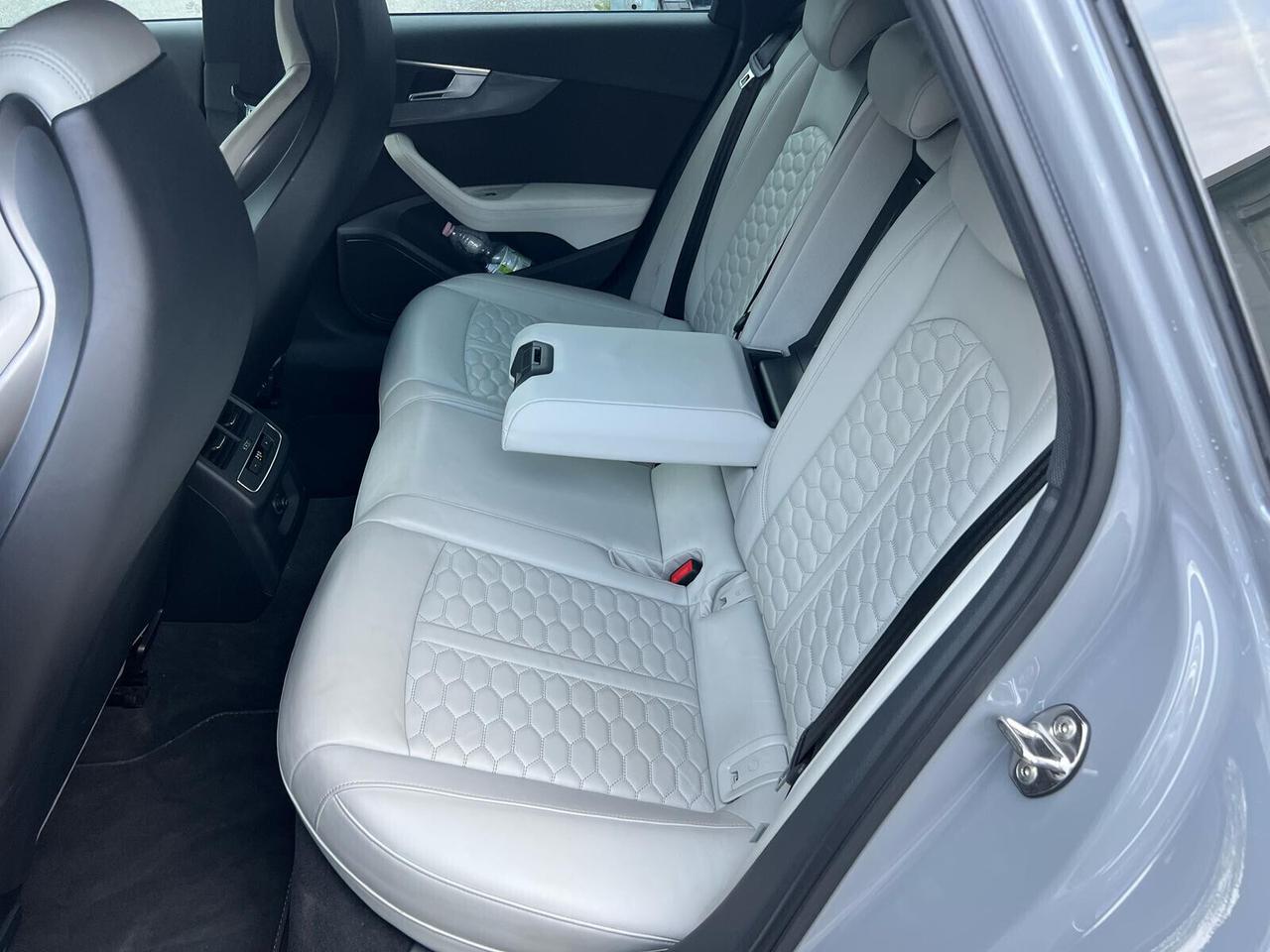 Audi A4 RS4 Avant 3.0 TFSI quattro tiptronic