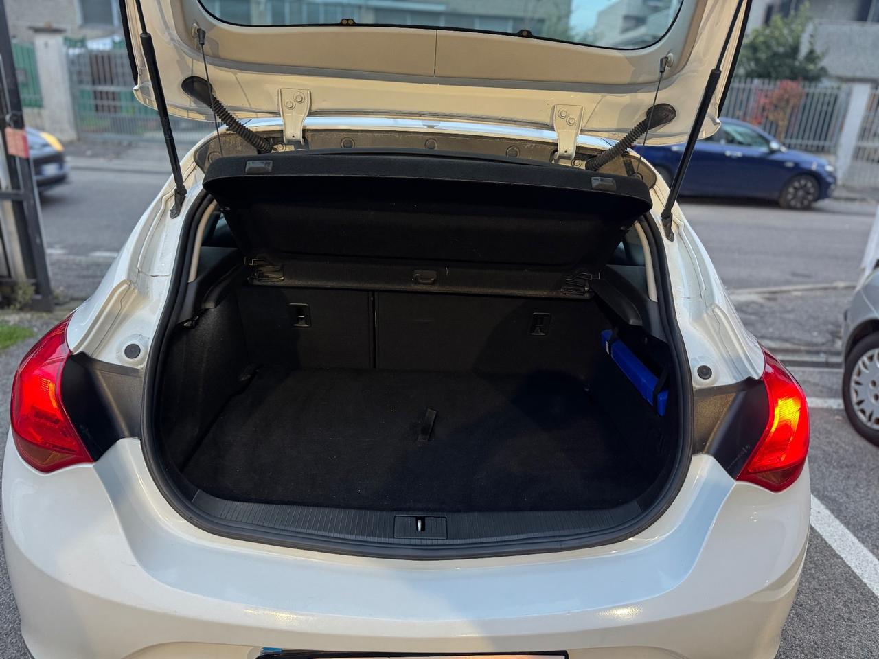 Opel Astra 1.4 Turbo 140CV Sports Tourer GPL Tech Cosmo