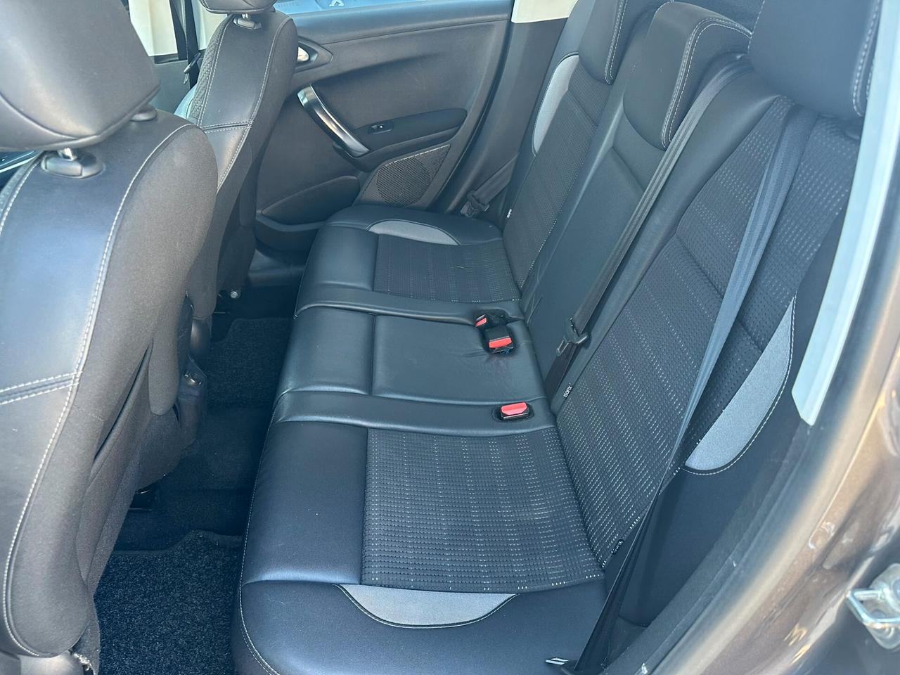 Peugeot 2008 1.6 BlueHDi 2016