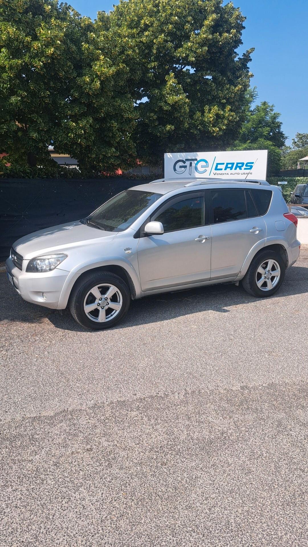 Toyota RAV 4 RAV4 2.2 D-4D 177 CV Luxury