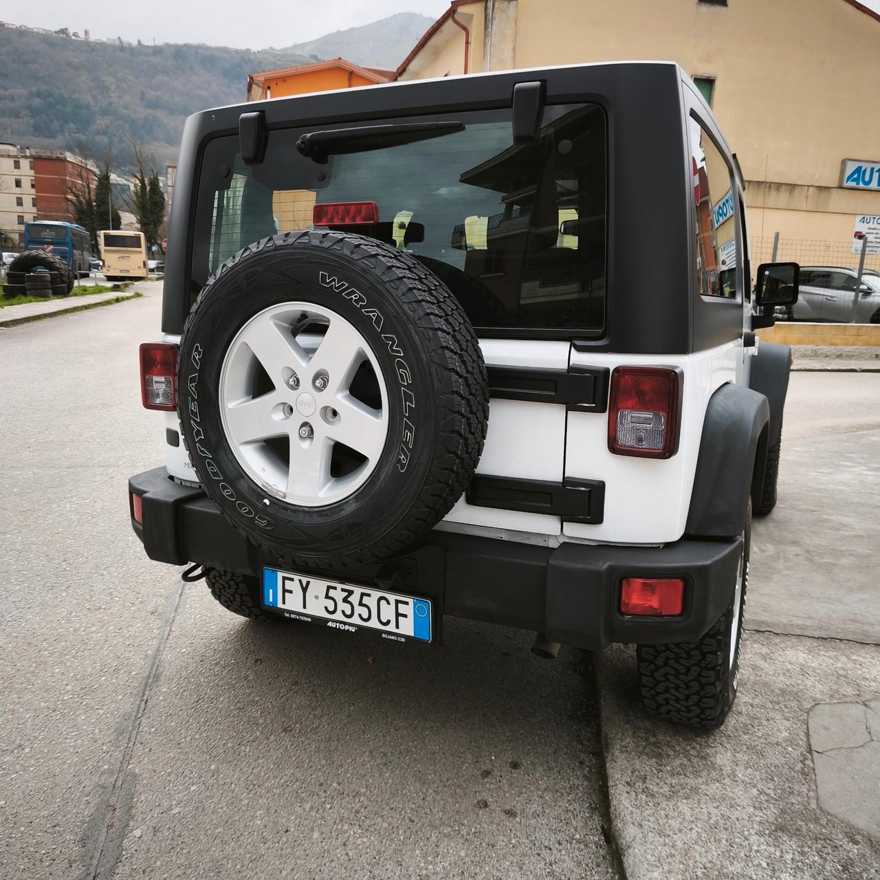 Jeep Wrangler 2.8 Sport CRD DPF