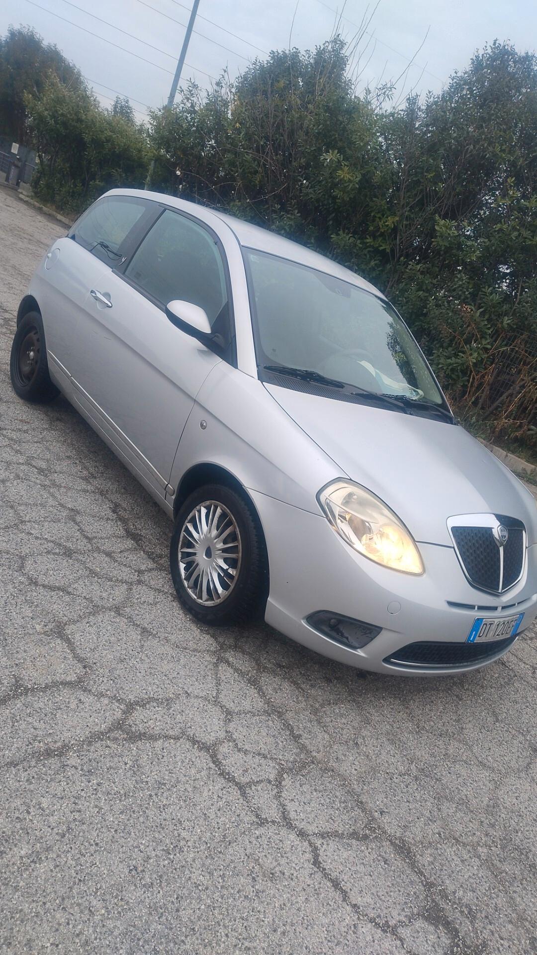 Lancia Ypsilon 1.2 Argento