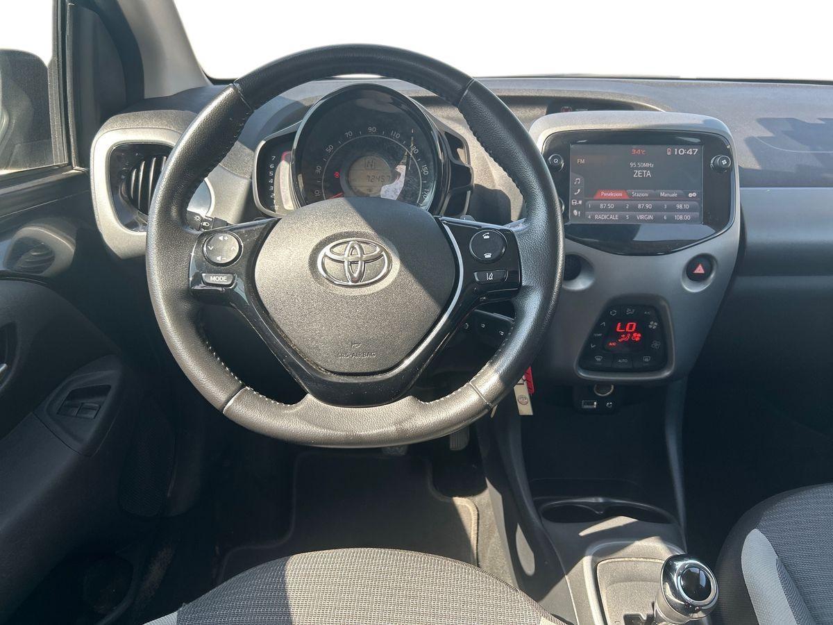 TOYOTA Aygo 2ª serie - Aygo Connect 1.0 VVT-i 72 CV 5 porte x-play