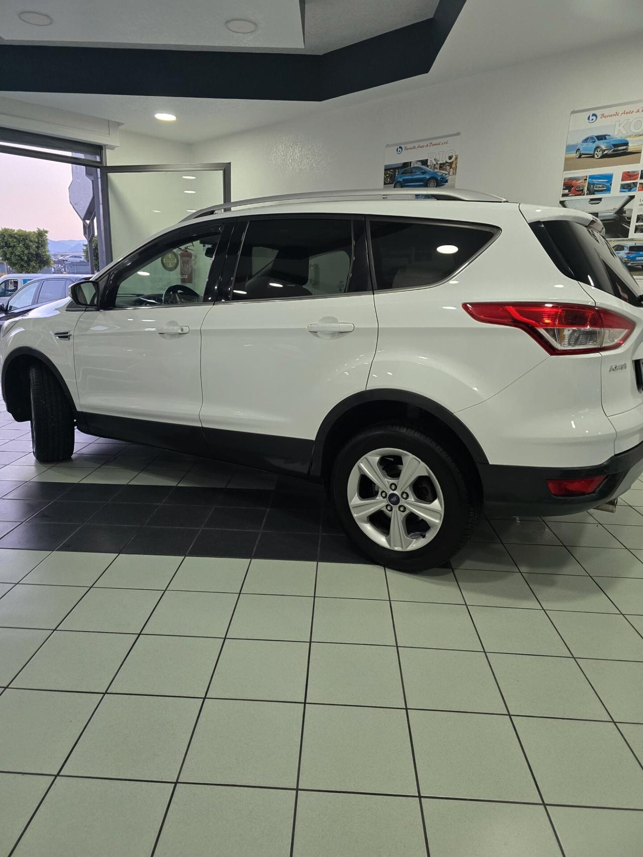 Ford Kuga 2.0 TDCI 120 CV S&S 2WD Titanium