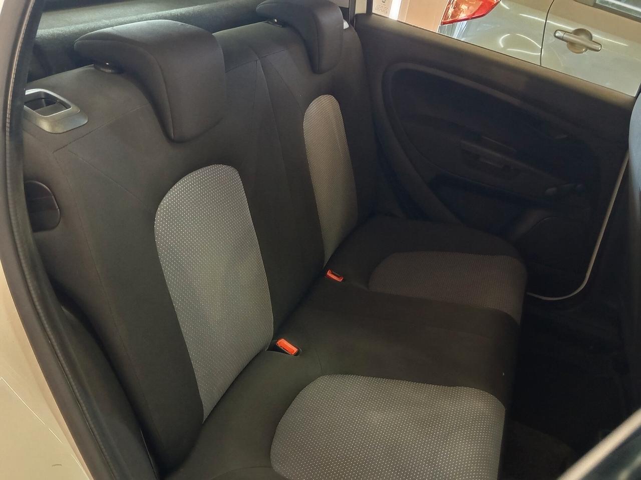 Fiat Grande Punto 1.2 benzina ok neopatentati
