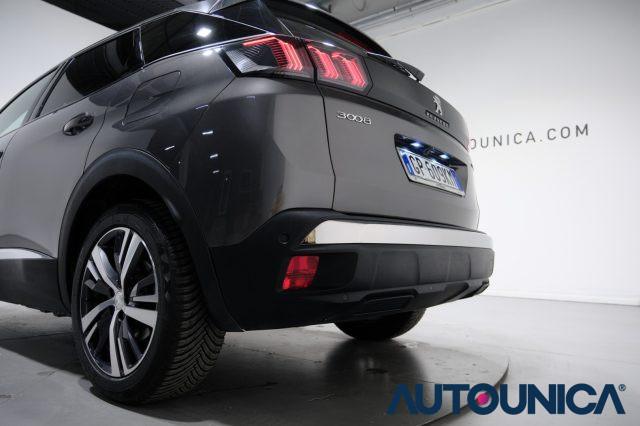 PEUGEOT 3008 HYBRID4 300 E-EAT8 ALLURE PACK
