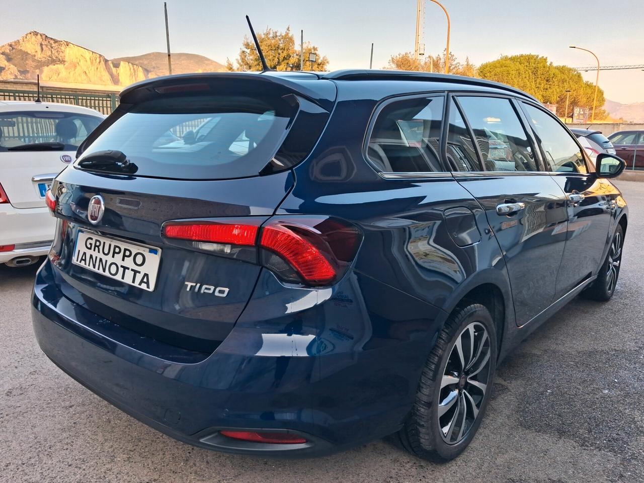 Fiat Tipo 1.3 MULTIJET 95 C.V. STATION WAGON NAVIGATORE FARI LED RETROCAMERA GARANZIA 12 MESI CON CERTIF