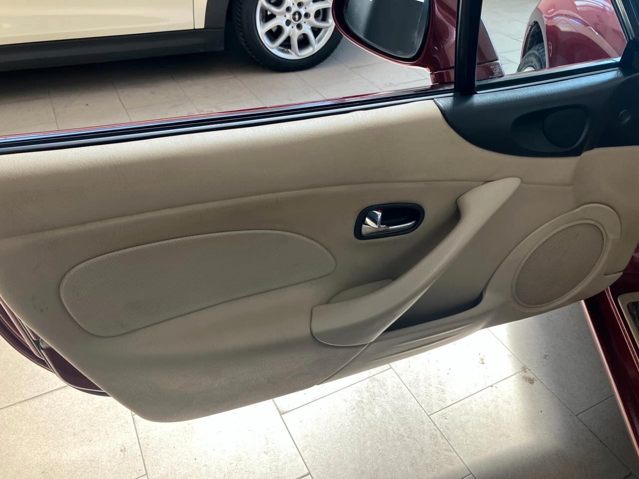 Mazda MX-5 1.8i 16V Edition ROMA, SOLO 95000KM