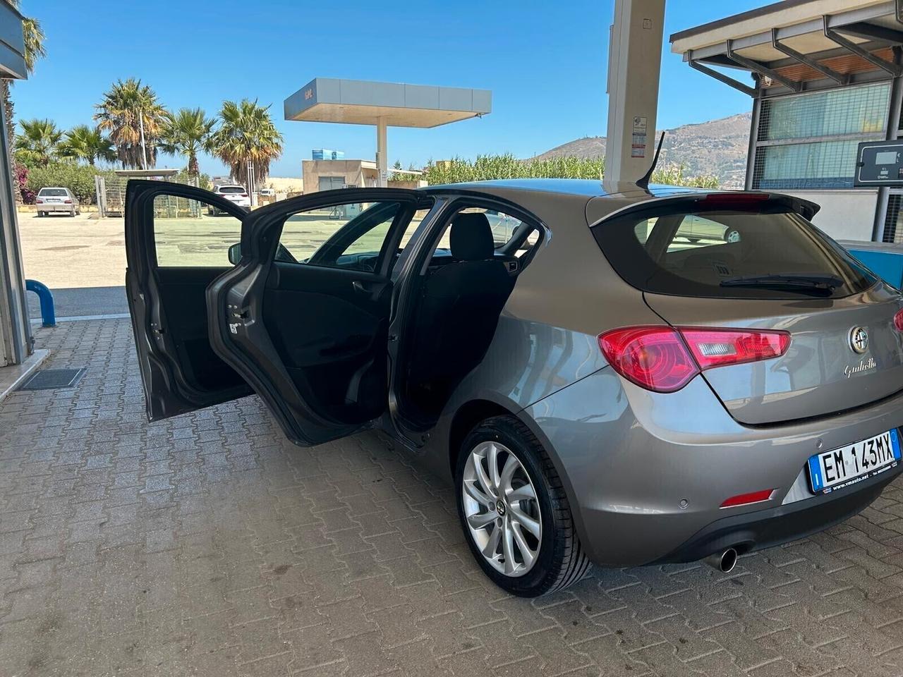 Alfa Romeo Giulietta 1.6 JTDm-2 105 CV Distinctive