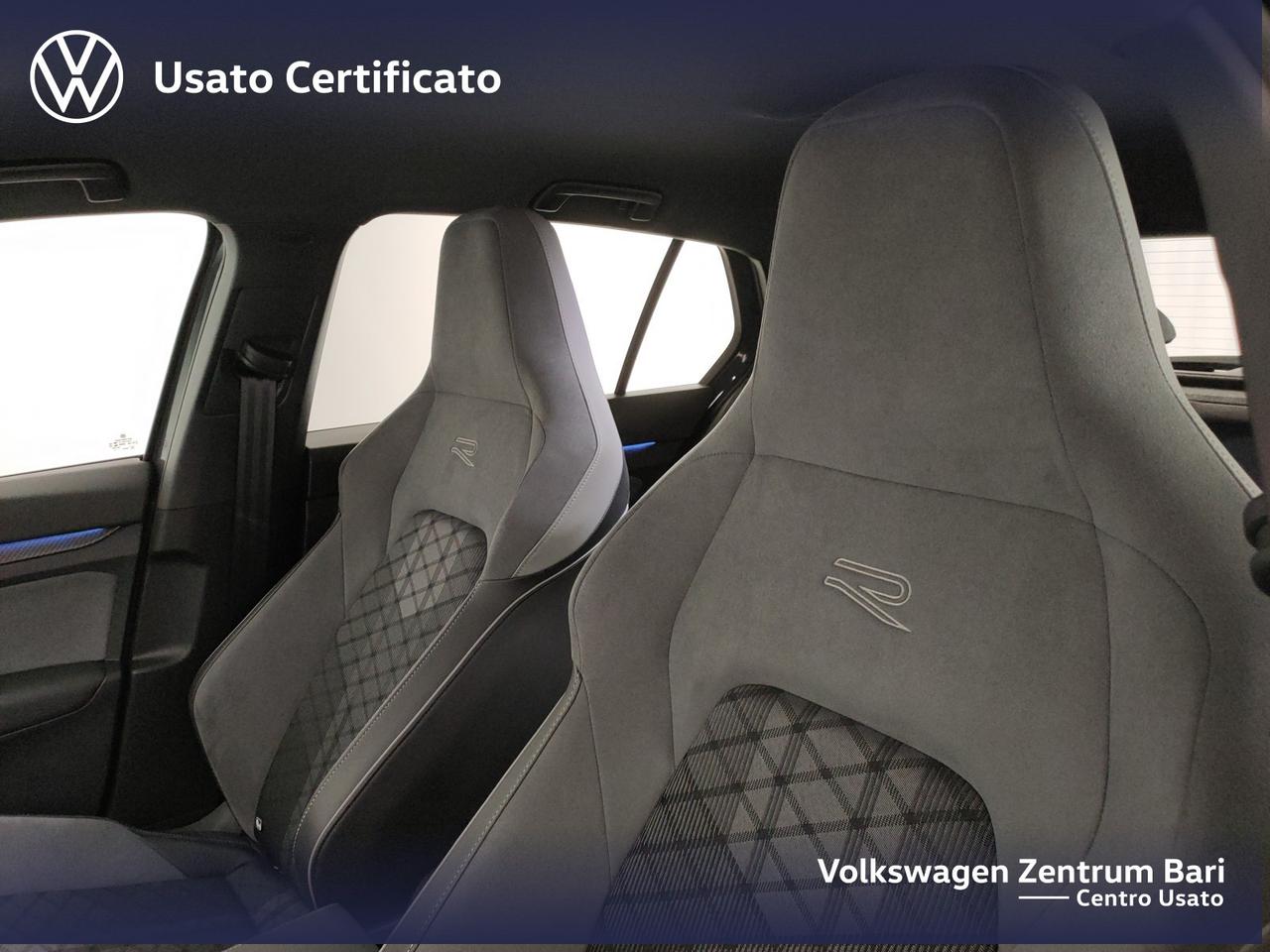 Volkswagen Golf 1.5 etsi evo r-line 130cv dsg