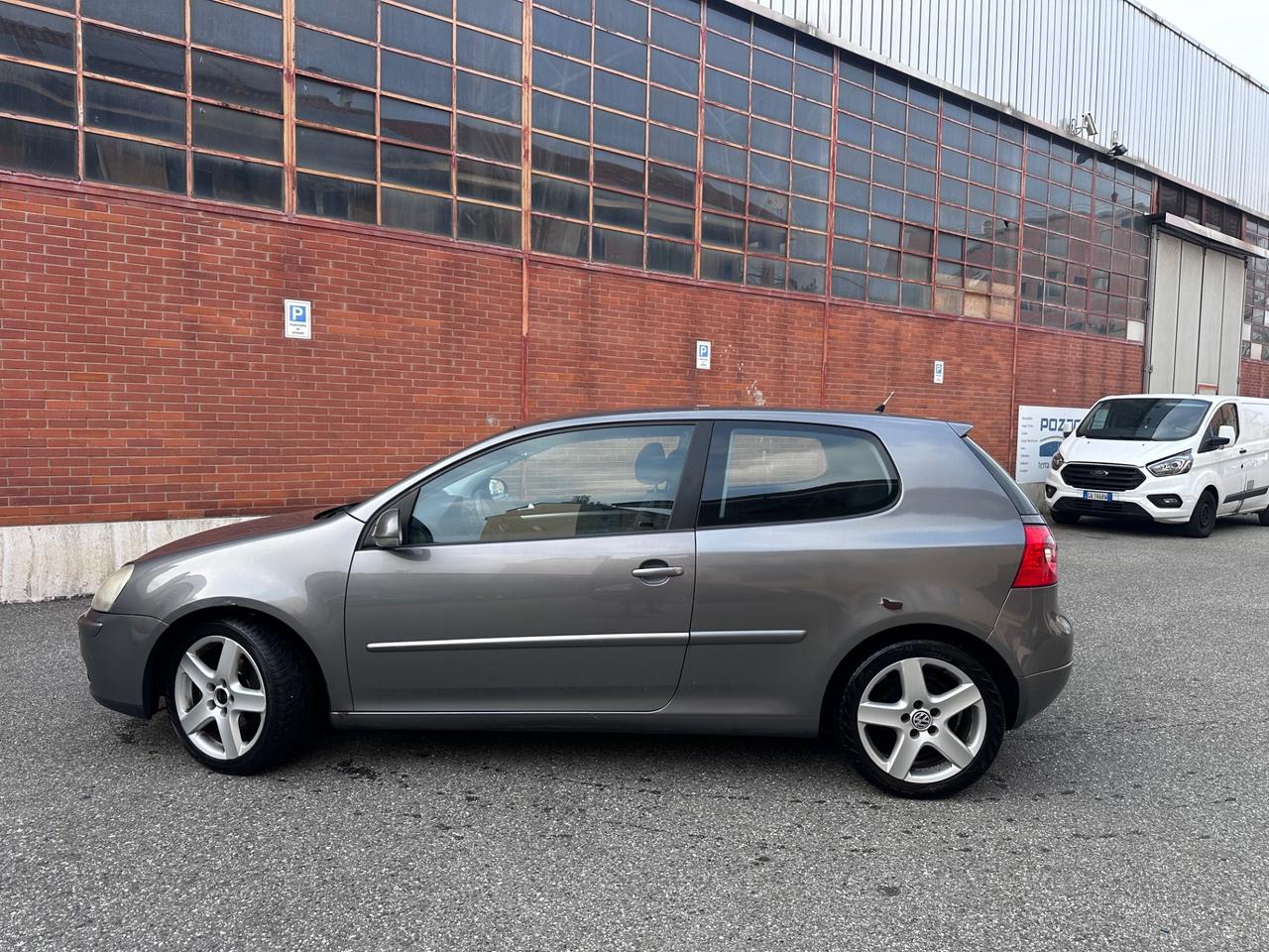 Volkswagen Golf 2.0 16V TDI 3p. Sportline