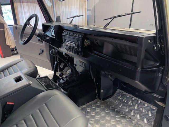 LAND ROVER Defender DEFENDER 90 2.0 FAM COUNTY SW