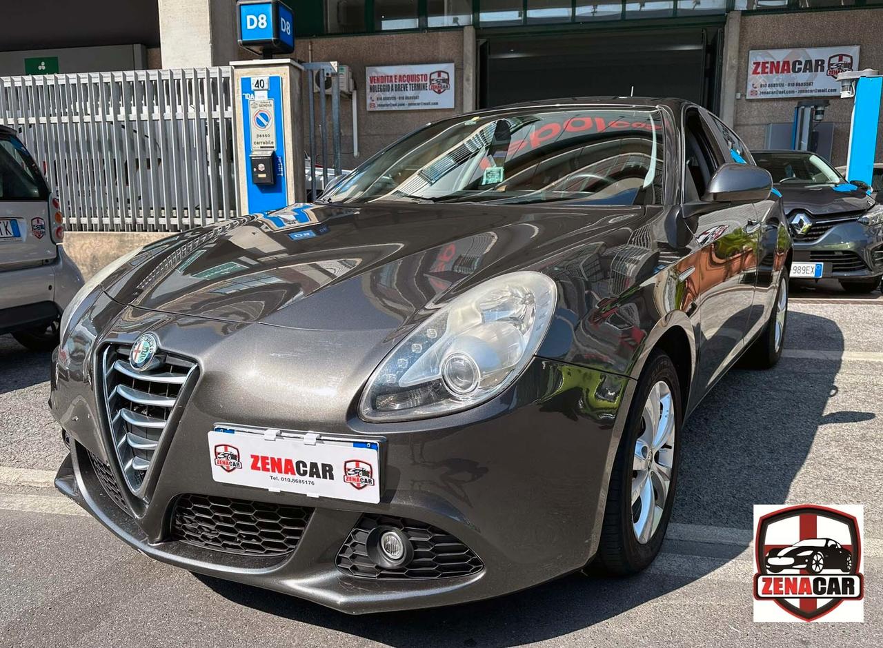 Alfa Romeo Giulietta 2.0 JTDm-2 140 CV Progression interni in pelle