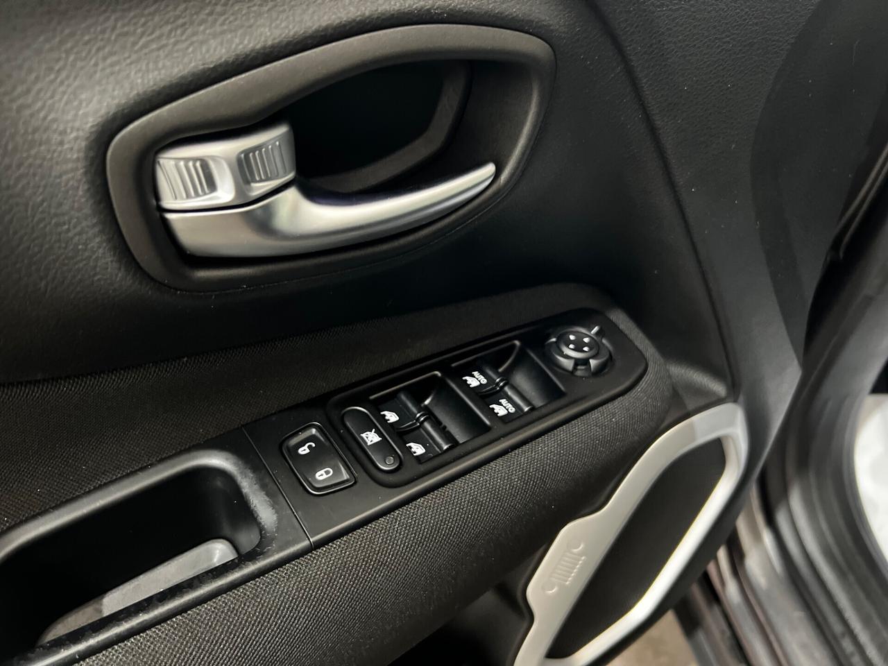 Jeep Renegade 1.6 Mjt DDCT 120 CV Night Eagle