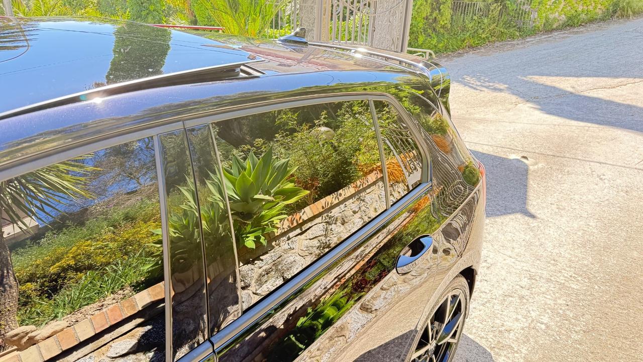Volkswagen Golf GTI 2.0 TSI DSG CLUB SPORT 300 CAVALLI