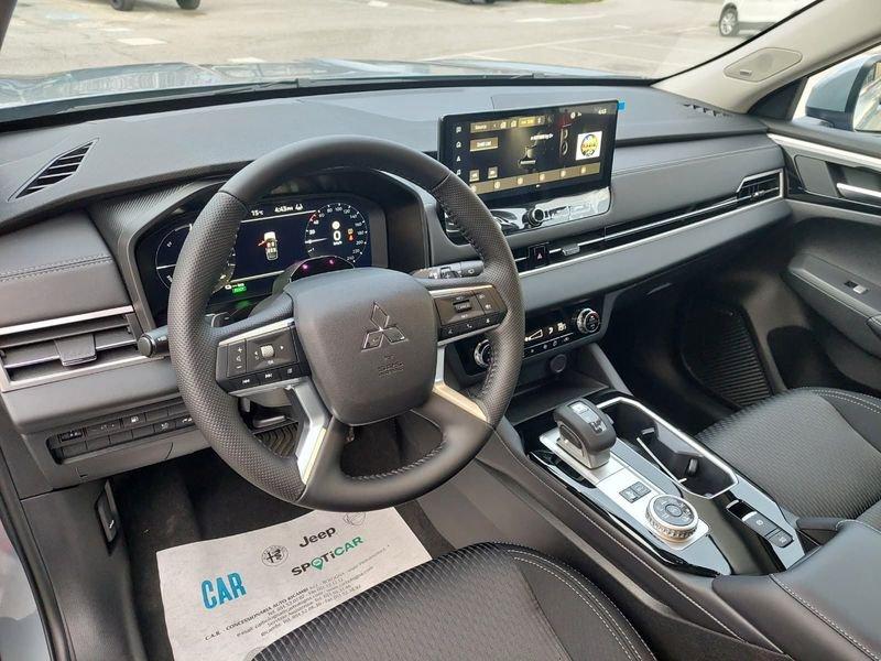 Mitsubishi Outlander PHEV 2.4 PHEV INFORM MY26 306CV