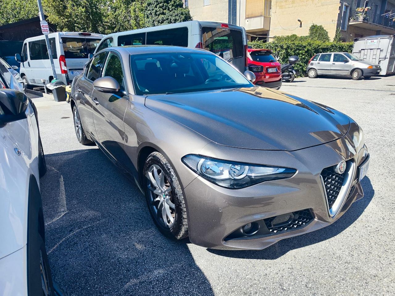Alfa Romeo Giulia 2.2 Turbodiesel 180 CV Super