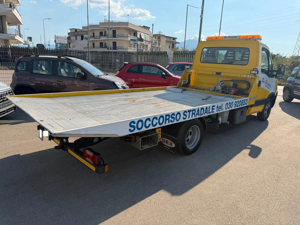 Iveco DAILY CARROATTREZZI SCARRABILE COMEAR